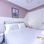 아파트 Modern Breakfast At Tiffany's With Free Parking By Prescott