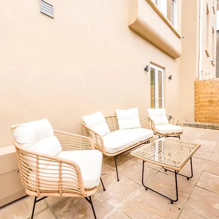 Modern Breakfast At Tiffany's With Free Parking By Prescott Апартаменти *