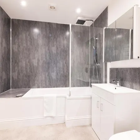 Modern Breakfast At Tiffany's With Free Parking By Prescott شقة بريستول