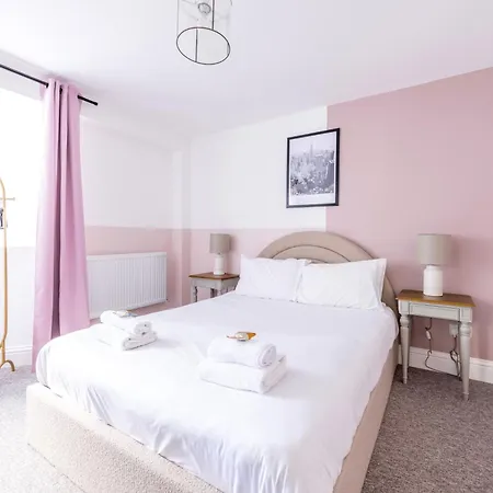 Modern Breakfast At Tiffany's With Free Parking By Prescott Bristol