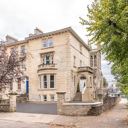 Luxury Breakfast At Tiffany's With Free Parking By Prescott *