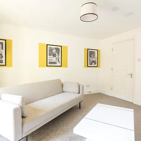 Luxury Breakfast At Tiffany's With Free Parking By Prescott *