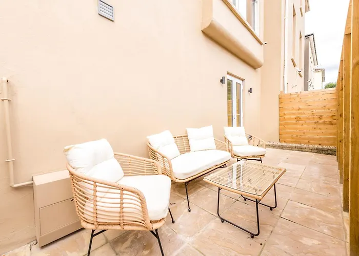 Luxury Breakfast At Tiffany's With Free Parking By Prescott Lägenhet *