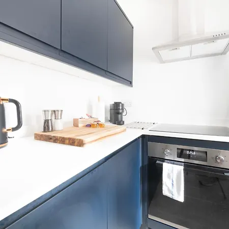 Apartment Luxury Breakfast At Tiffany's With Free Parking By Prescott