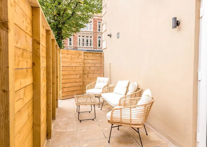 Luxury Breakfast At Tiffany's With Free Parking By Prescott * Bristol