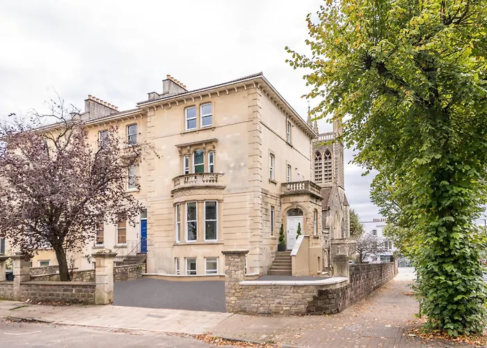 Luxury Breakfast At Tiffany's With Free Parking By Prescott *