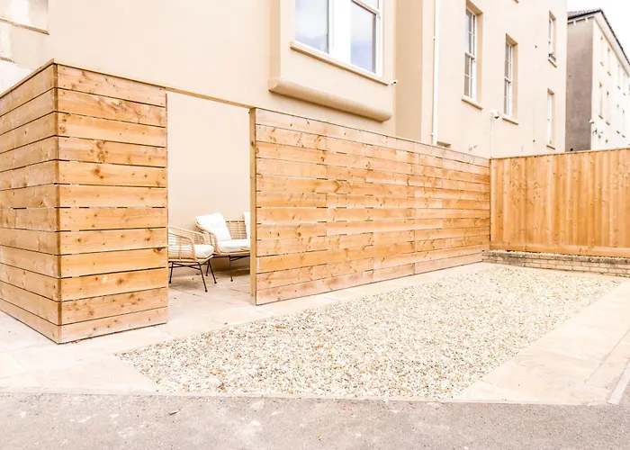 Luxury Breakfast At Tiffany's With Free Parking By Prescott Apartmán