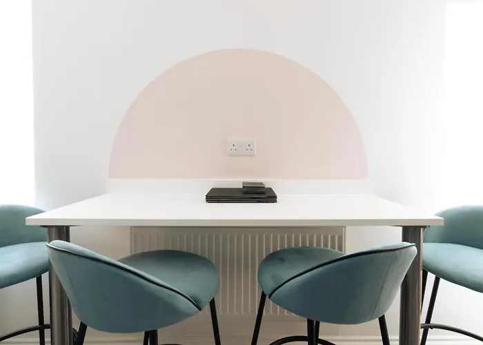 Luxury Breakfast At Tiffany's With Free Parking By Prescott